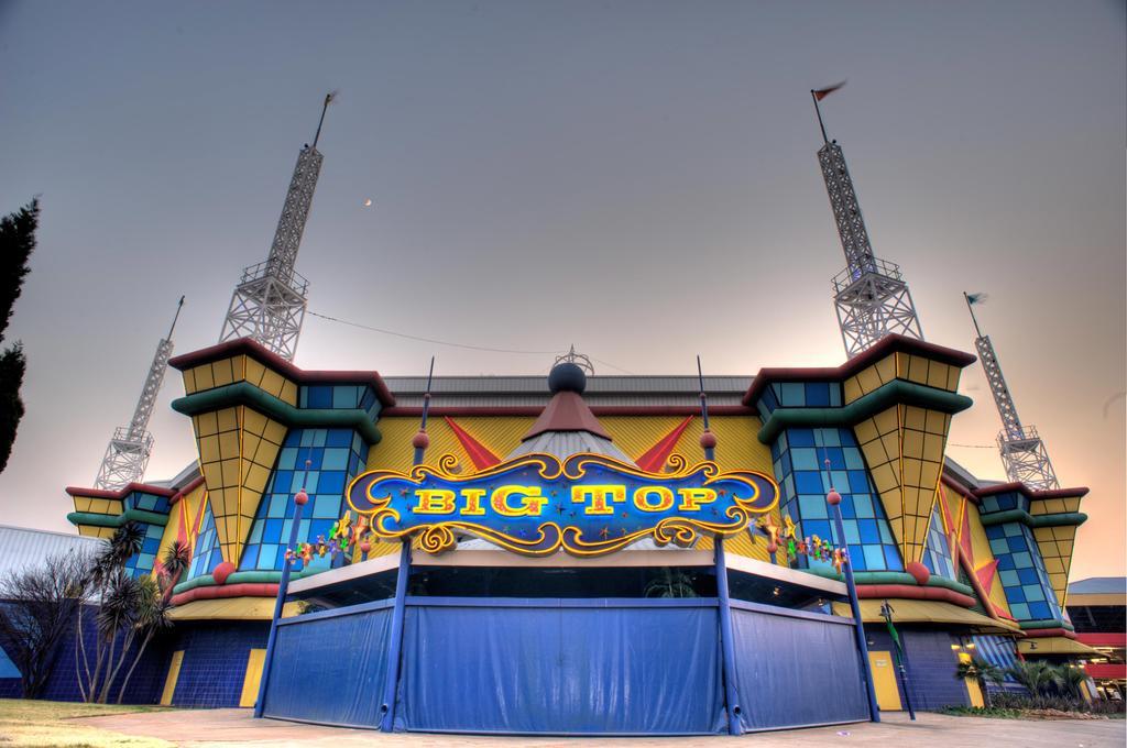 Carnival City Hotel Brakpan Kültér fotó